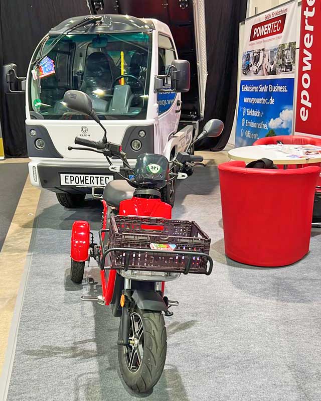 epowertec.de E-Mobility präsentiert ARI Elektro-Dreirad-Lastenmoped auf KommTec Live Kommunaltechnik-Fachmesse in Offenburg